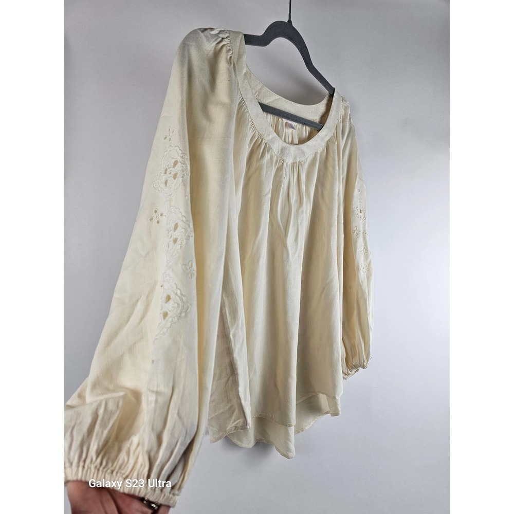 Women's LC, Lauren Conrad, pleated embellished sleeve pop over top, szS
